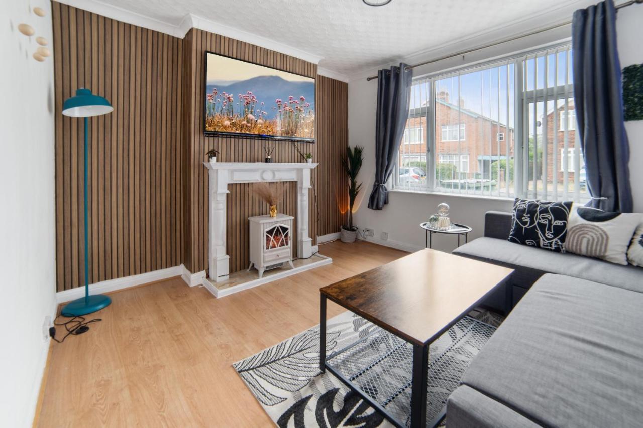 Exclusive Deals L Last-Minute Reserve L Townhouse With Sleeps 6 L Braunstone Town , Leicester L By Zen Nights Short Lets & Serviced Accommodations Kültér fotó