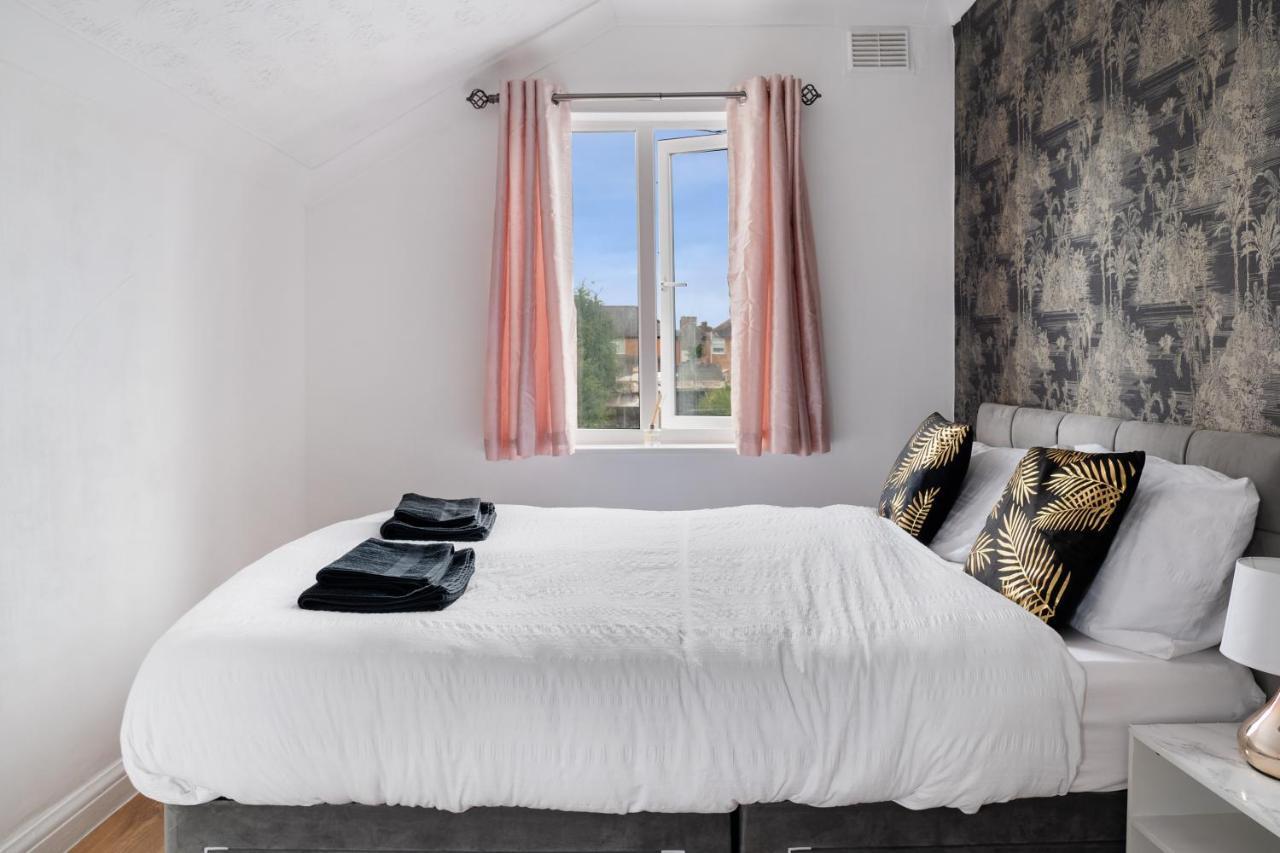 Exclusive Deals L Last-Minute Reserve L Townhouse With Sleeps 6 L Braunstone Town , Leicester L By Zen Nights Short Lets & Serviced Accommodations Kültér fotó