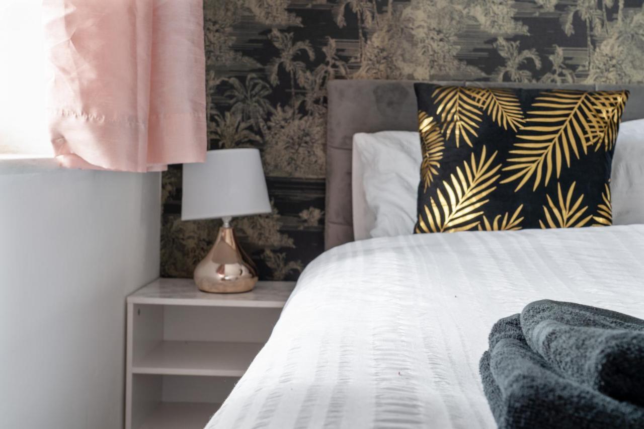 Exclusive Deals L Last-Minute Reserve L Townhouse With Sleeps 6 L Braunstone Town , Leicester L By Zen Nights Short Lets & Serviced Accommodations Kültér fotó