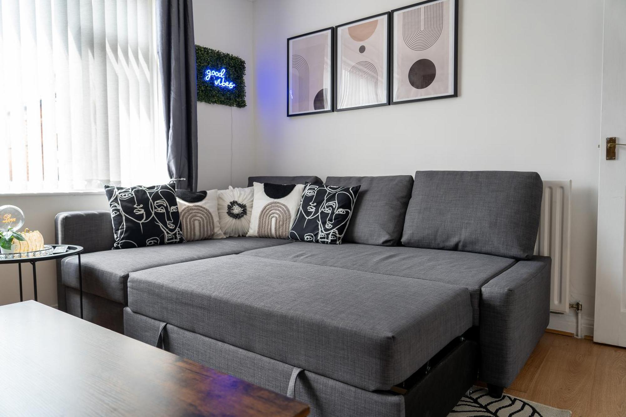Exclusive Deals L Last-Minute Reserve L Townhouse With Sleeps 6 L Braunstone Town , Leicester L By Zen Nights Short Lets & Serviced Accommodations Kültér fotó